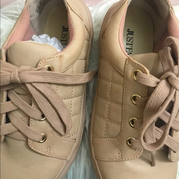 Shoes - Picture 2 of 4